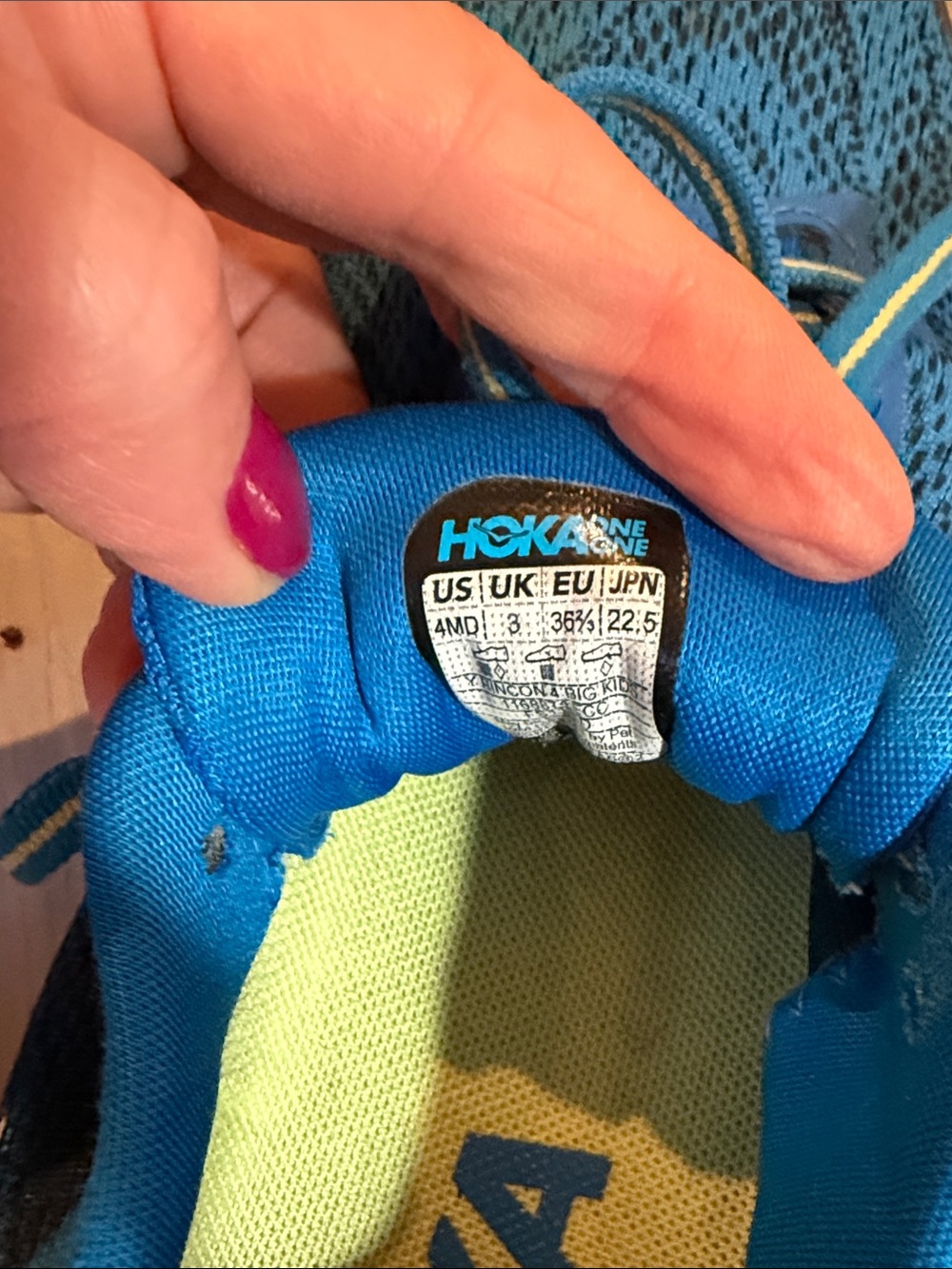 Hoka Rincon 4 kids Blue Running Sneakers with Neon Yellow Accents, size 4 - Picture 9 of 9